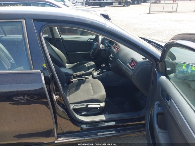 2015 Volkswagen Jetta 1.8t Se მანქანა იყიდება აუქციონზე, vin: 3VWD17AJ8FM298265, აუქციონის ნომერი: 45035264