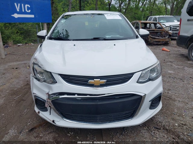 45035314 :رقم المزاد ، 1G1JG6SG0H4162477 vin ، 2017 Chevrolet Sonic Lt Auto مزاد بيع