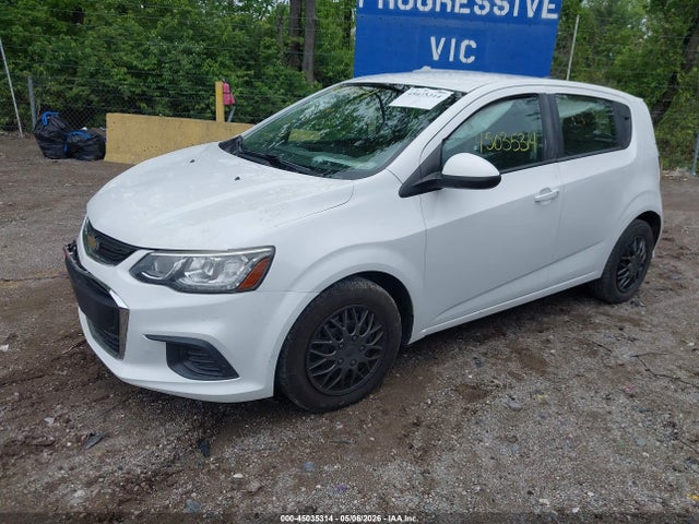 45035314 :رقم المزاد ، 1G1JG6SG0H4162477 vin ، 2017 Chevrolet Sonic Lt Auto مزاد بيع
