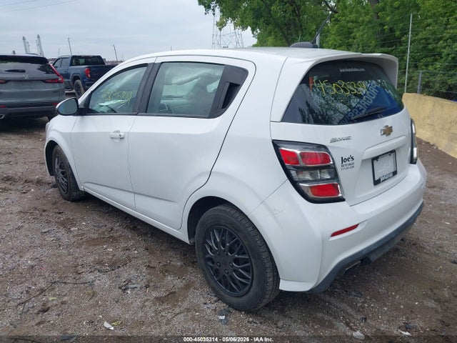 45035314 :رقم المزاد ، 1G1JG6SG0H4162477 vin ، 2017 Chevrolet Sonic Lt Auto مزاد بيع