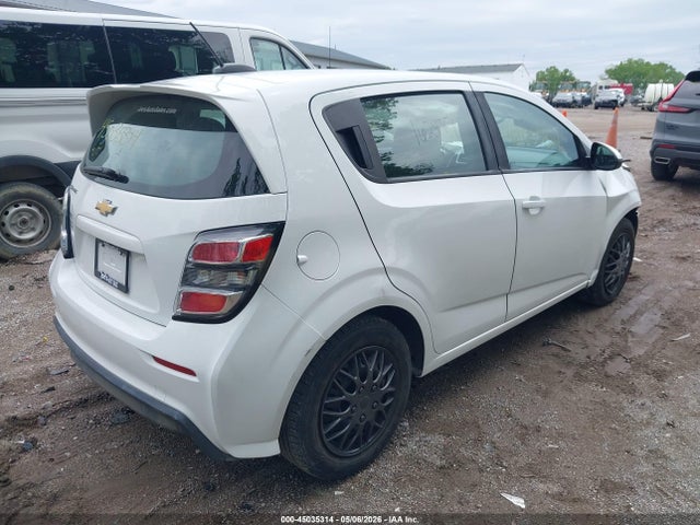 45035314 :رقم المزاد ، 1G1JG6SG0H4162477 vin ، 2017 Chevrolet Sonic Lt Auto مزاد بيع