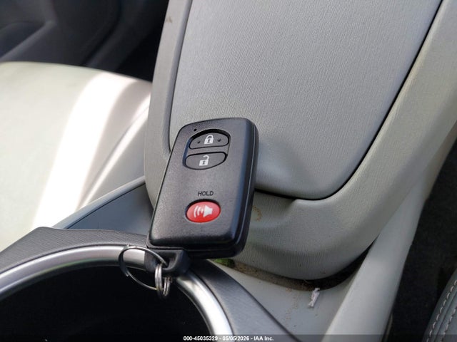 2014 Toyota Prius Four მანქანა იყიდება აუქციონზე, vin: JTDKN3DU9E0377264, აუქციონის ნომერი: 45035329