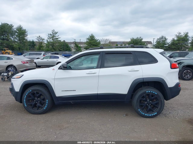 Продажа на аукционе авто 2015 Jeep Cherokee Trailhawk, vin: 1C4PJMBB4FW667080, номер лота: 45035372
