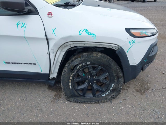 Продажа на аукционе авто 2015 Jeep Cherokee Trailhawk, vin: 1C4PJMBB4FW667080, номер лота: 45035372