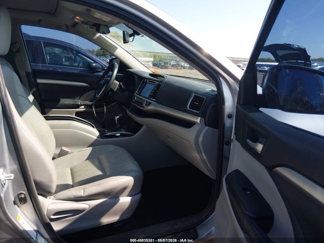 Продажа на аукционе авто 2014 Toyota Highlander Xle V6, vin: 5TDJKRFH9ES012667, номер лота: 45035381