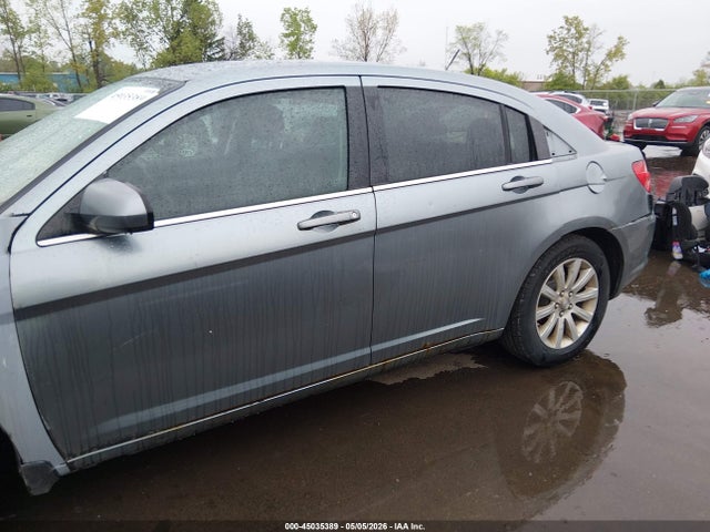 Продажа на аукционе авто 2010 Chrysler Sebring Limited, vin: 1C3CC5FB6AN174013, номер лота: 45035389