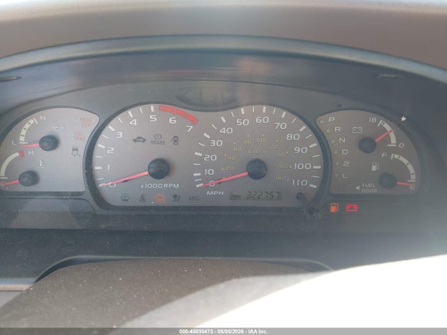 45035473 :رقم المزاد ، 5TDZT34A02S133697 vin ، 2002 Toyota Sequoia Sr5 V8 مزاد بيع