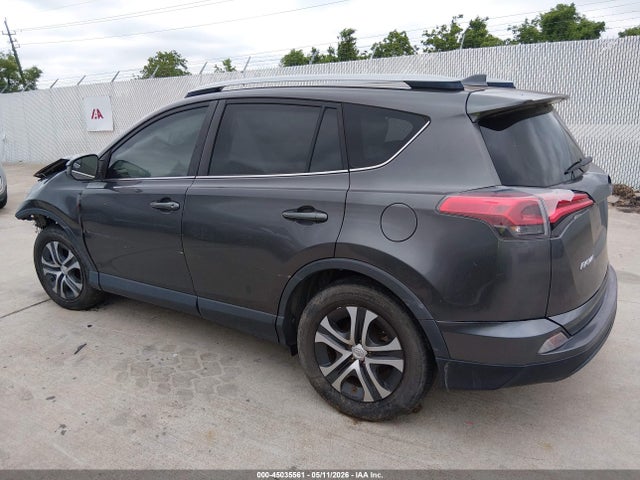 JTMZFREV8HJ715211 Toyota RAV4 LE