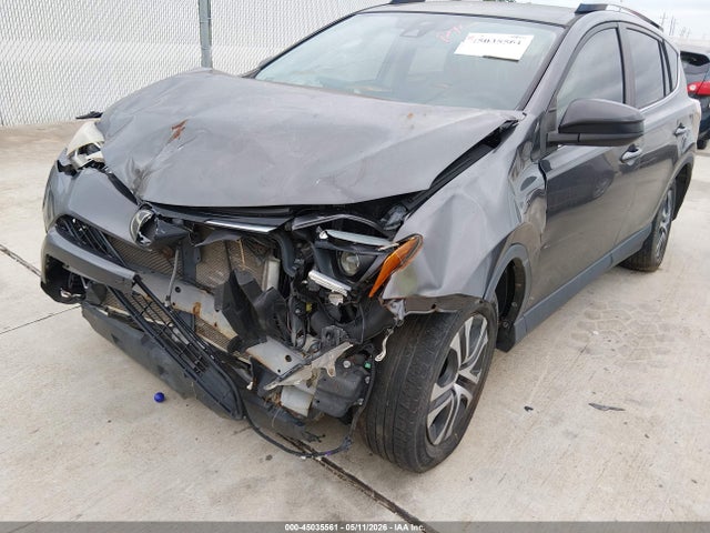 JTMZFREV8HJ715211 Toyota RAV4 LE