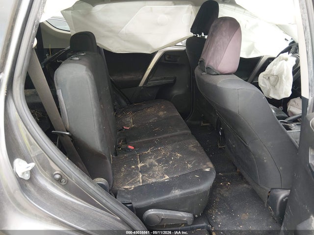 JTMZFREV8HJ715211 Toyota RAV4 LE