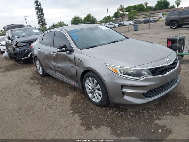 2017 5XXGT4L33HG134000 main image