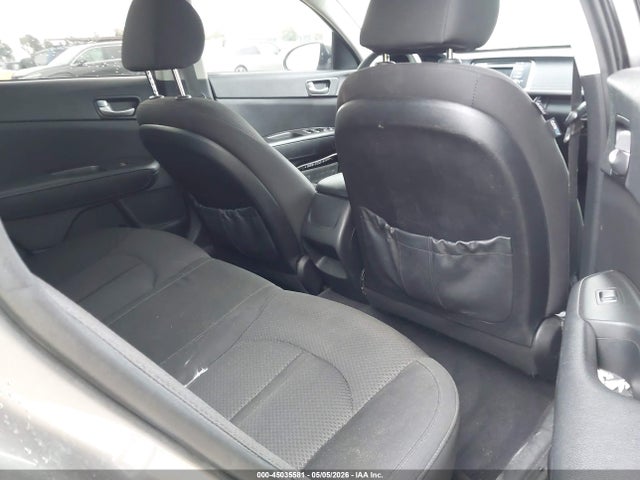 KIA Optima Lx 2017 5XXGT4L33HG134000 Image 8