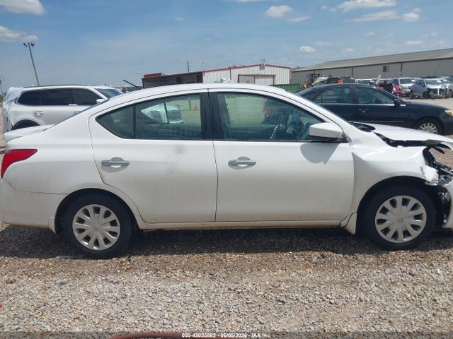 45035582 :رقم المزاد ، 3N1CN7AP2FL831971 vin ، 2015 Nissan Versa 1.6 Sv مزاد بيع
