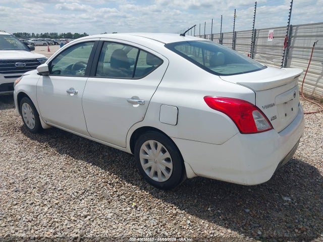 45035582 :رقم المزاد ، 3N1CN7AP2FL831971 vin ، 2015 Nissan Versa 1.6 Sv مزاد بيع