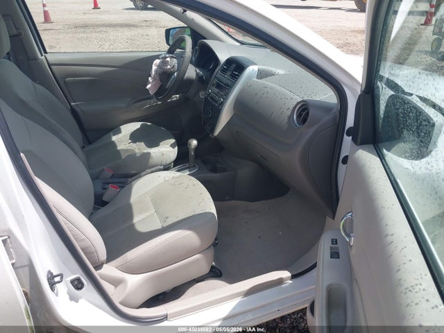 45035582 :رقم المزاد ، 3N1CN7AP2FL831971 vin ، 2015 Nissan Versa 1.6 Sv مزاد بيع