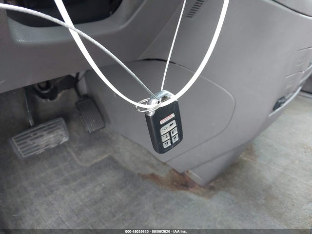 45035630 :رقم المزاد ، 5FNRL5H6XEB067010 vin ، 2014 Honda Odyssey Ex-l مزاد بيع