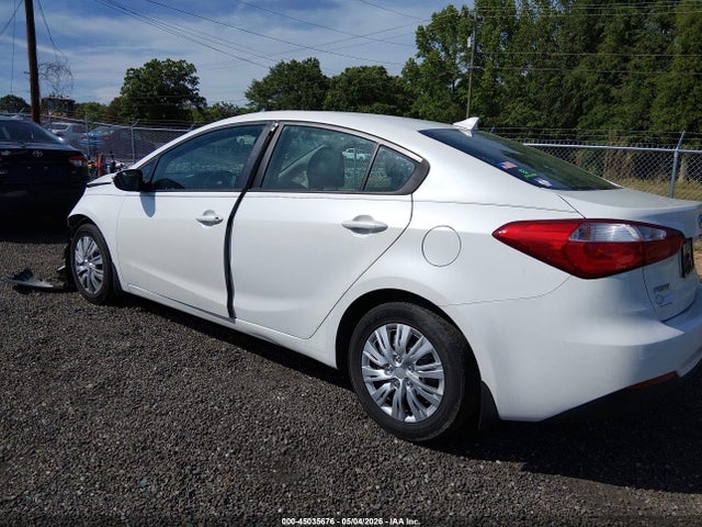 45035676 :رقم المزاد ، KNAFX4A66F5302398 vin ، 2015 Kia Forte Lx مزاد بيع