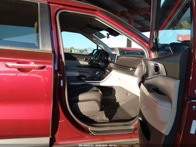 2023 Kia Carnival Mpv Lx Seat Package მანქანა იყიდება აუქციონზე, vin: KNDNB4H39P6211601, აუქციონის ნომერი: 45035723