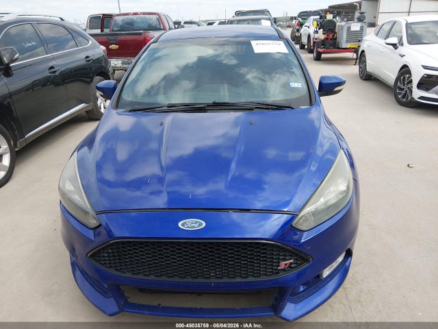 45035759 :رقم المزاد ، 1FADP3L93FL334111 vin ، 2015 Ford Focus St مزاد بيع