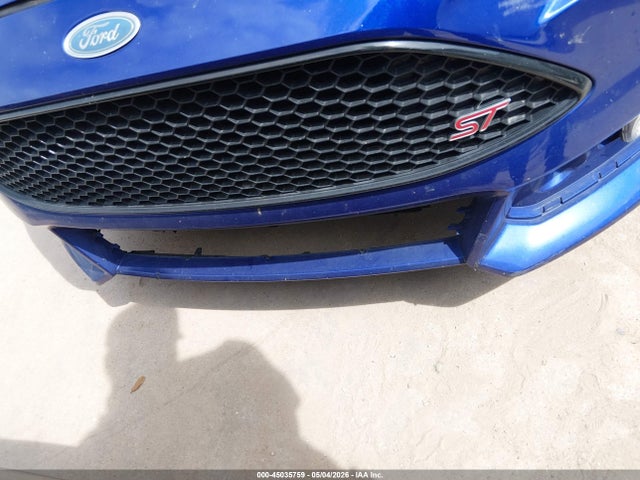 45035759 :رقم المزاد ، 1FADP3L93FL334111 vin ، 2015 Ford Focus St مزاد بيع