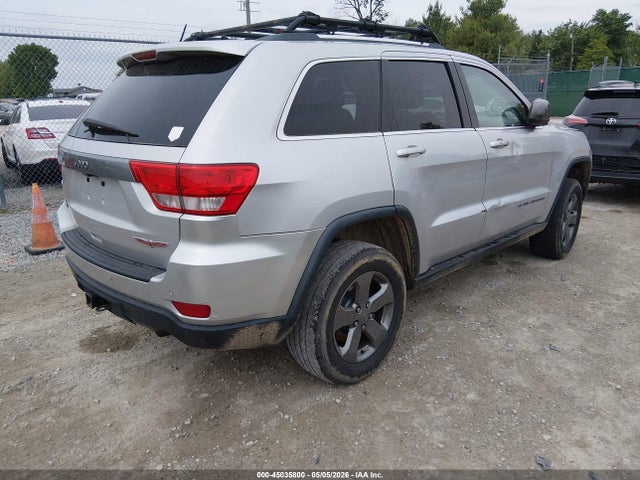 2013 Jeep Grand Cherokee Laredo Trailhawk მანქანა იყიდება აუქციონზე, vin: 1C4RJFAG0DC619379, აუქციონის ნომერი: 45035800