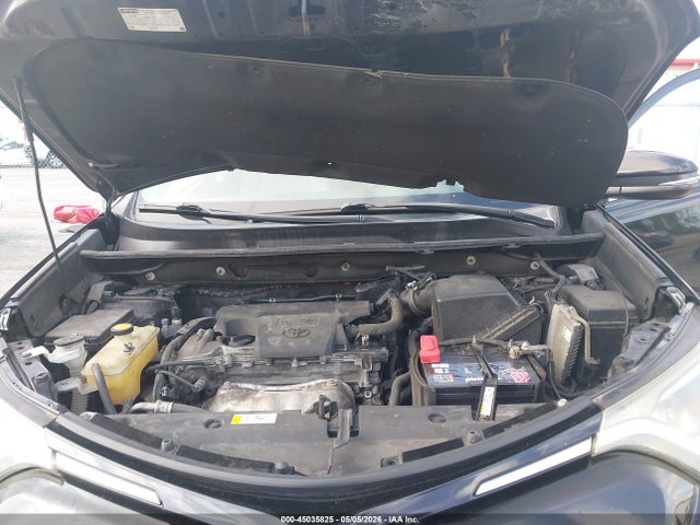 45035825 :رقم المزاد ، 2T3WFREV5JW458583 vin ، 2018 Toyota Rav4 Xle مزاد بيع
