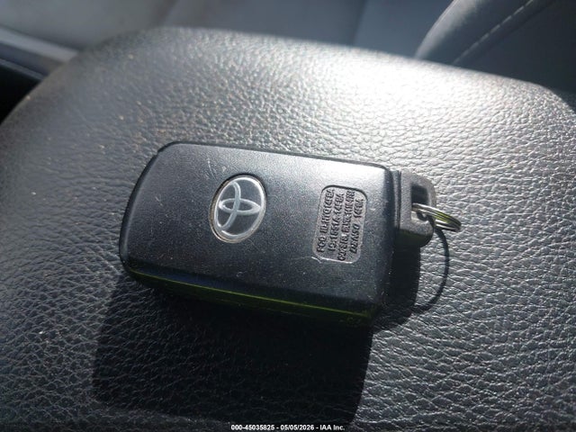 45035825 :رقم المزاد ، 2T3WFREV5JW458583 vin ، 2018 Toyota Rav4 Xle مزاد بيع