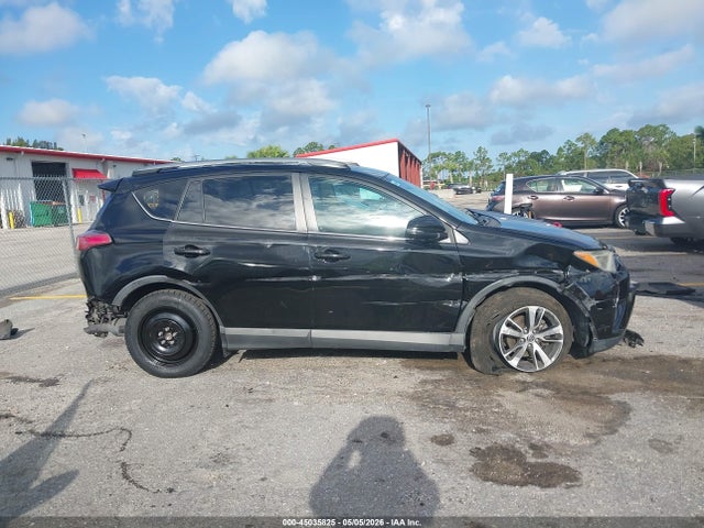 45035825 :رقم المزاد ، 2T3WFREV5JW458583 vin ، 2018 Toyota Rav4 Xle مزاد بيع