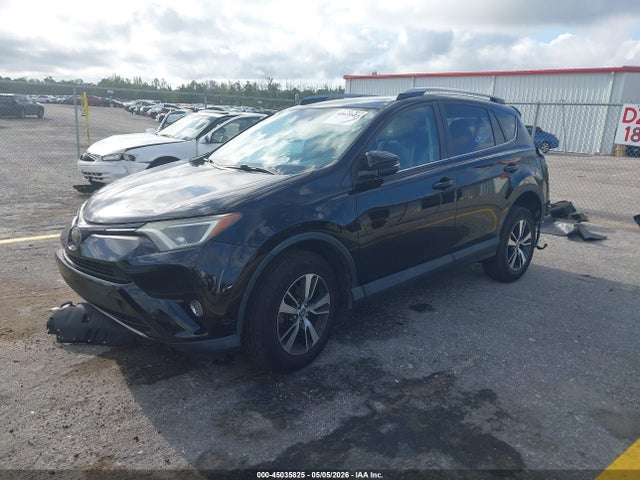 45035825 :رقم المزاد ، 2T3WFREV5JW458583 vin ، 2018 Toyota Rav4 Xle مزاد بيع