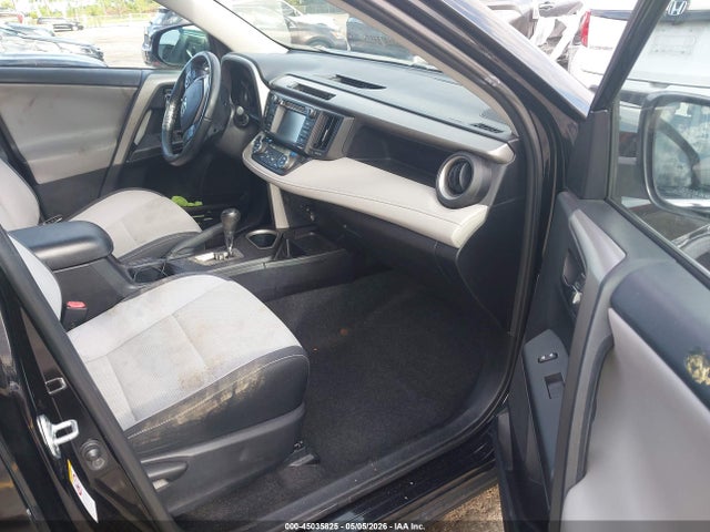 45035825 :رقم المزاد ، 2T3WFREV5JW458583 vin ، 2018 Toyota Rav4 Xle مزاد بيع