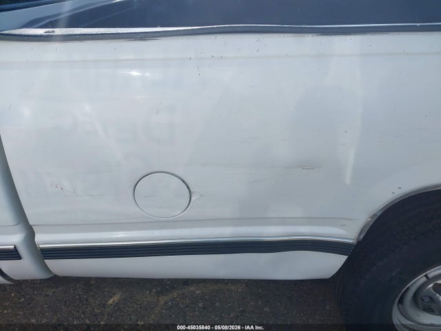 2000 Gmc Sierra 2500 Classic Sl მანქანა იყიდება აუქციონზე, vin: 1GTGC24R5YR103321, აუქციონის ნომერი: 45035840