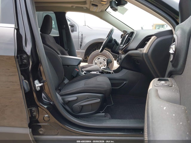 2017 Jeep Cherokee Latitude Fwd მანქანა იყიდება აუქციონზე, vin: 1C4PJLCB4HW604735, აუქციონის ნომერი: 45035904