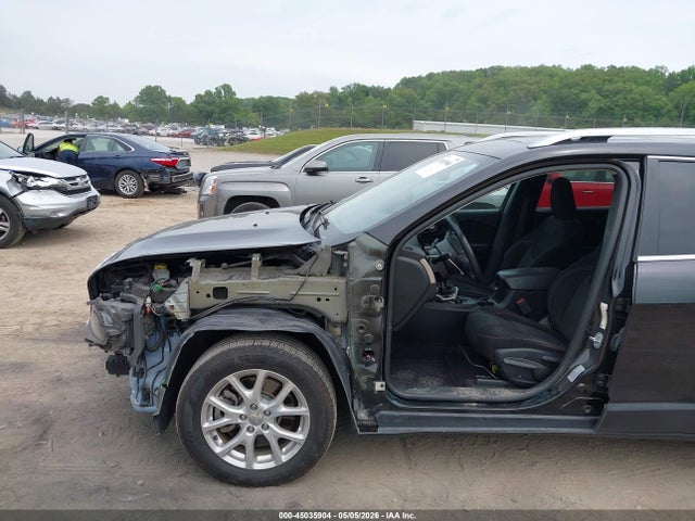 2017 Jeep Cherokee Latitude Fwd მანქანა იყიდება აუქციონზე, vin: 1C4PJLCB4HW604735, აუქციონის ნომერი: 45035904