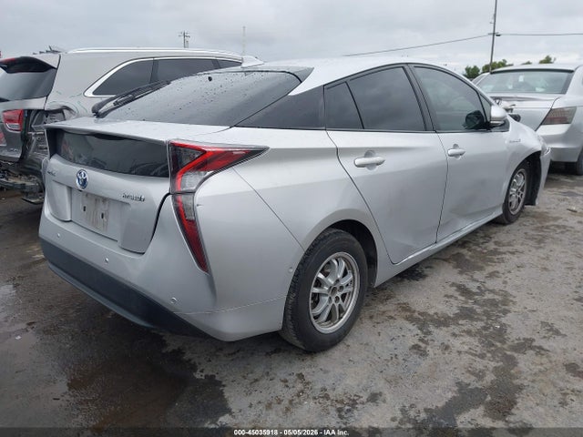Toyota Prius Two 2018 JTDKBRFU7J3074615 Image 4