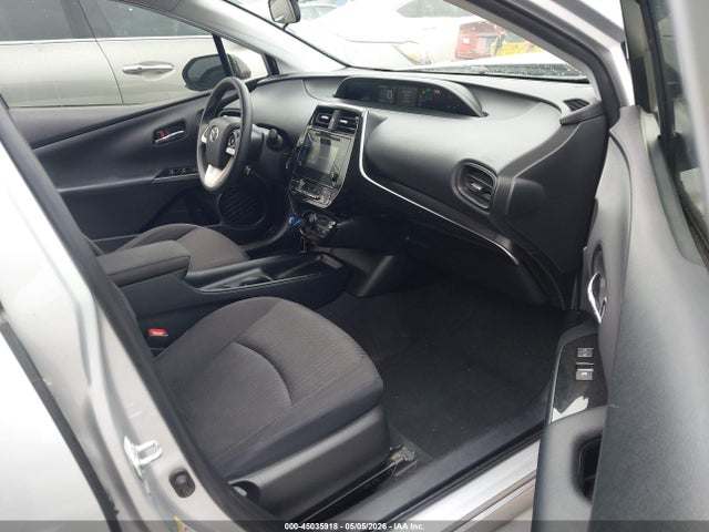 Toyota Prius Two 2018 JTDKBRFU7J3074615 Image 5