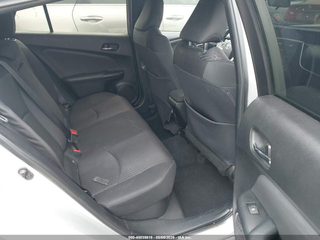 Toyota Prius Two 2018 JTDKBRFU7J3074615 Image 8