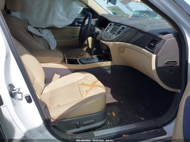 45035948 :رقم المزاد ، KMHGC4DE6BU132190 vin ، 2011 Hyundai Genesis 3.8 مزاد بيع