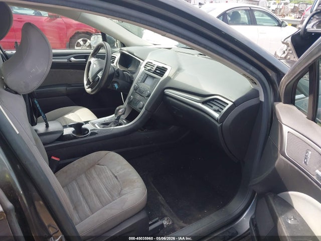 Продажа на аукционе авто 2016 Ford Fusion S, vin: 1FA6P0G72G5135279, номер лота: 45035960