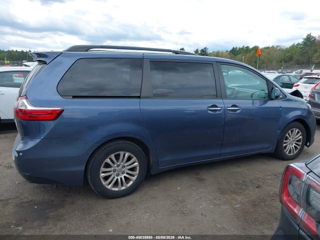 Toyota Sienna Xle 8 Passenger 2015 5TDYK3DC6FS567080 Image 13