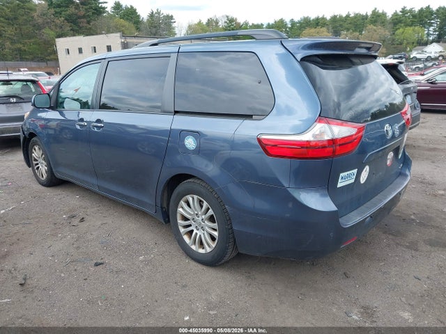 Toyota Sienna Xle 8 Passenger 2015 5TDYK3DC6FS567080 Image 3