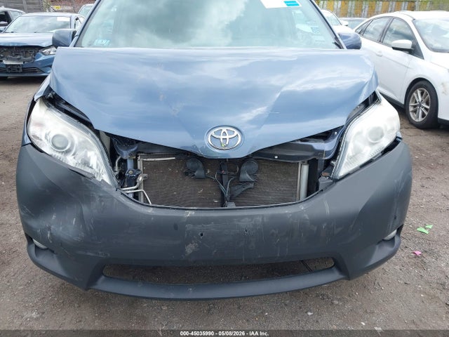 Toyota Sienna Xle 8 Passenger 2015 5TDYK3DC6FS567080 Image 6