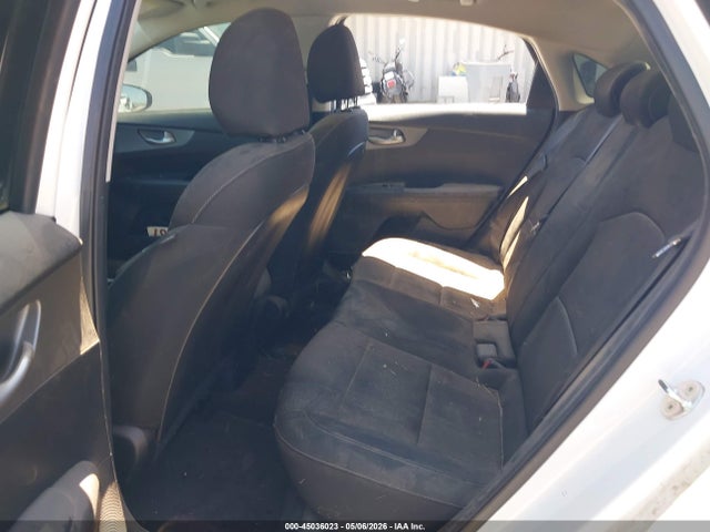 3KPF24AD6ME300281 KIA Forte Lxs