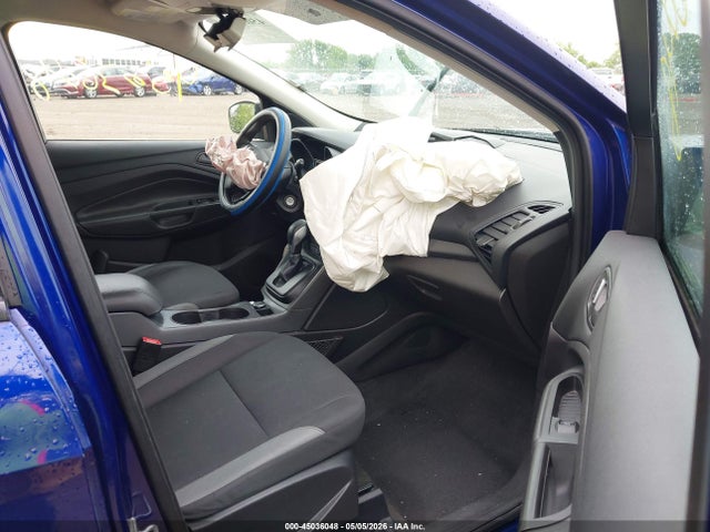 45036048 :رقم المزاد ، 1FMCU0F70GUA50417 vin ، 2016 Ford Escape S مزاد بيع