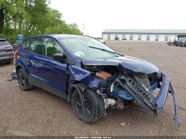 45036048 :رقم المزاد ، 1FMCU0F70GUA50417 vin ، 2016 Ford Escape S مزاد بيع