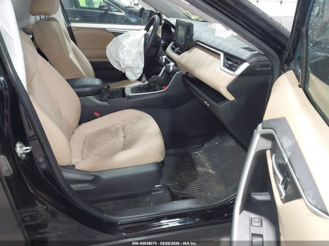 45036070 :رقم المزاد ، 4T3RWRFV4NU066163 vin ، 2022 Toyota Rav4 Hybrid Xle مزاد بيع
