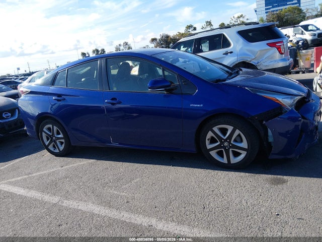 JTDKARFU0H3544769 Toyota Prius Three Touring