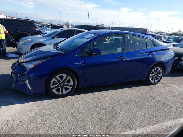JTDKARFU0H3544769 Toyota Prius Three Touring