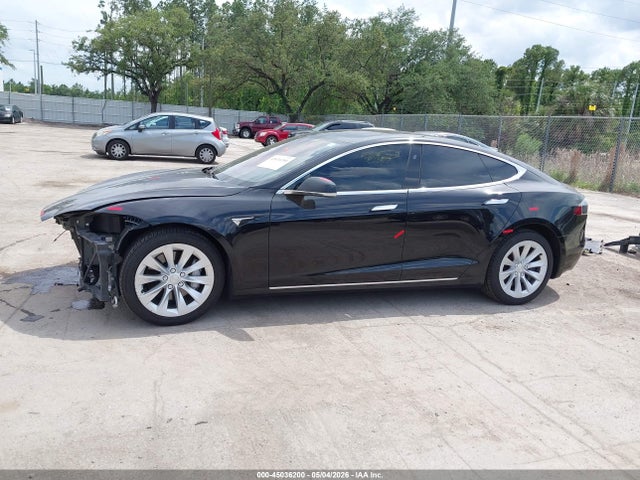 Aukcja sprzedaży 2018 Tesla Model S 100d/75d/p100d, vin: 5YJSA1E22JF260893, numer aukcji: 45036200