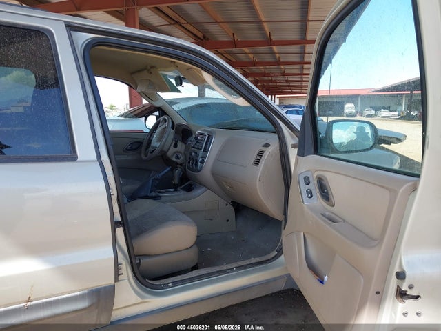 Продажа на аукционе авто 2005 Ford Escape Xlt, vin: 1FMYU93195KA77540, номер лота: 45036201