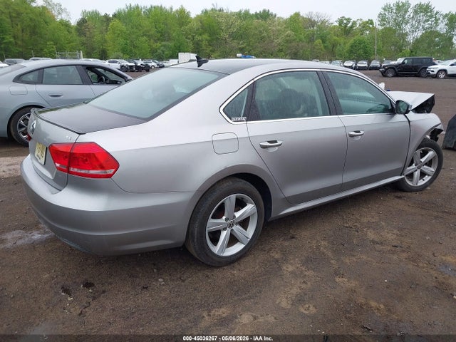 Aukcja sprzedaży 2012 Volkswagen Passat 2.5l Se, vin: 1VWBP7A32CC044717, numer aukcji: 45036267